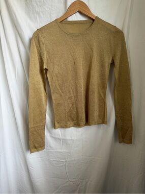 Women's Metallic Gold Long-Sleeve Crewneck Knit Top